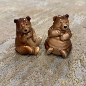 Vintage Bear salt and pepper shakers "Norcrest" EUC no cracking made in Japan